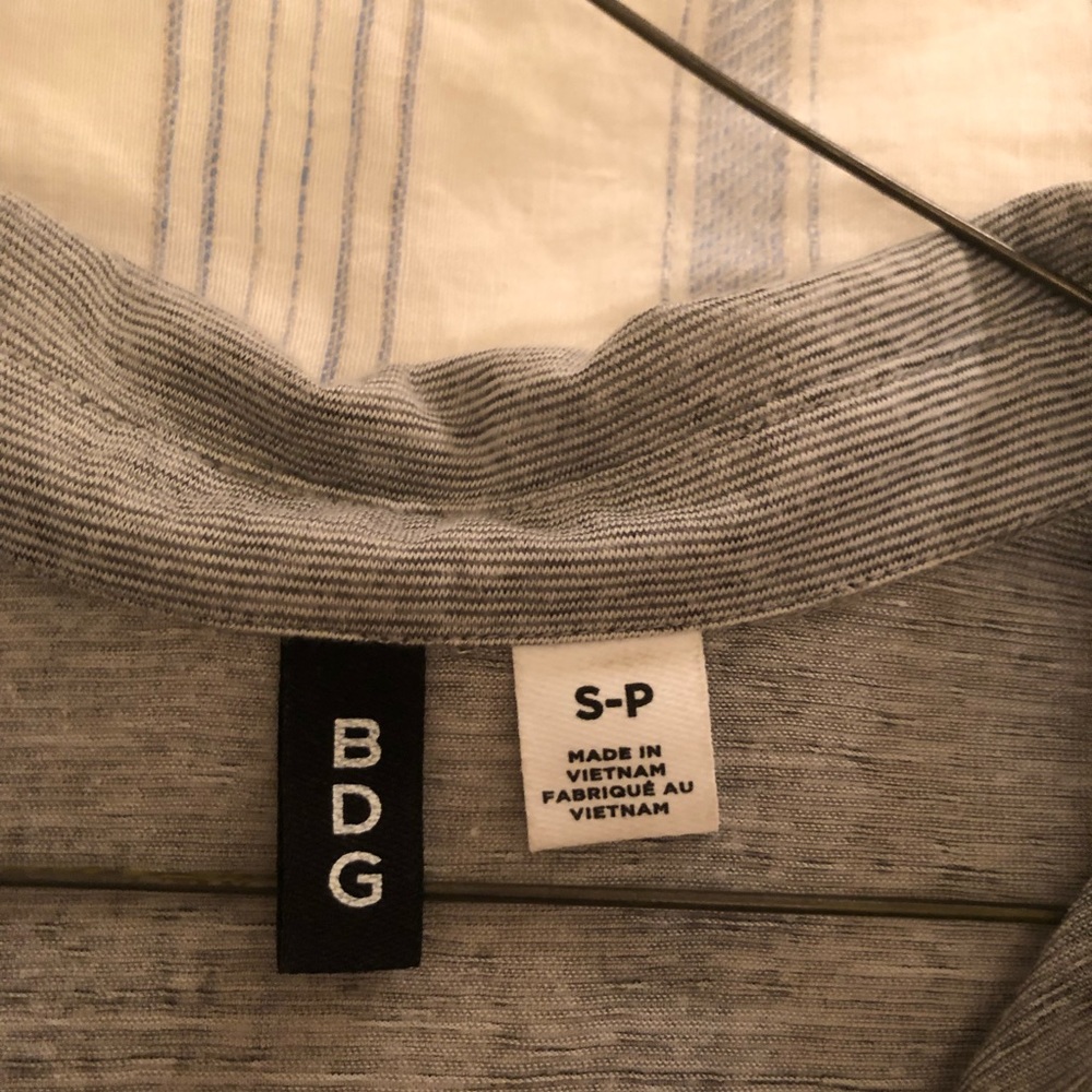 BDG button down - Picture 3 of 4